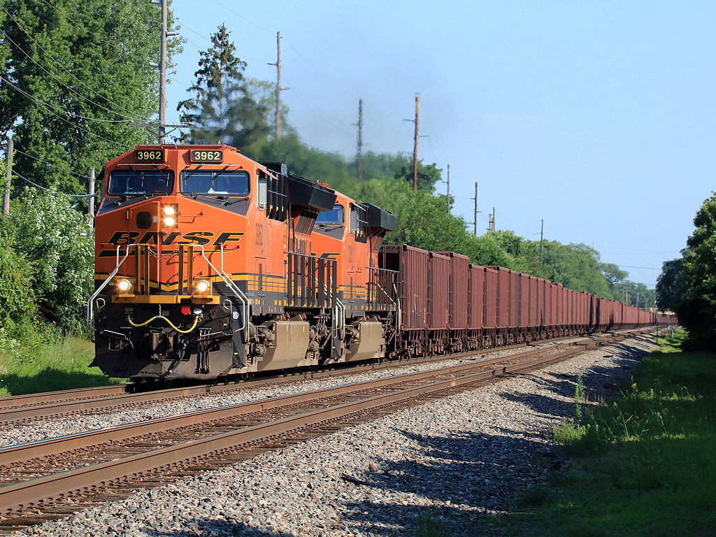 BNSF 3962